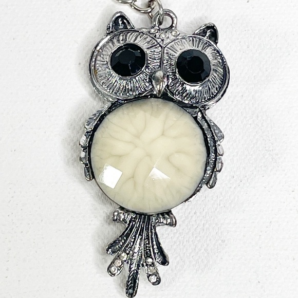 Silver Owl Bag Charm or Keychain - Picture 3 of 5